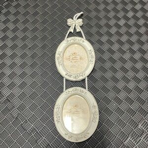 Antique looking resin hanging picture frames holds 3.5 x 5 pictures